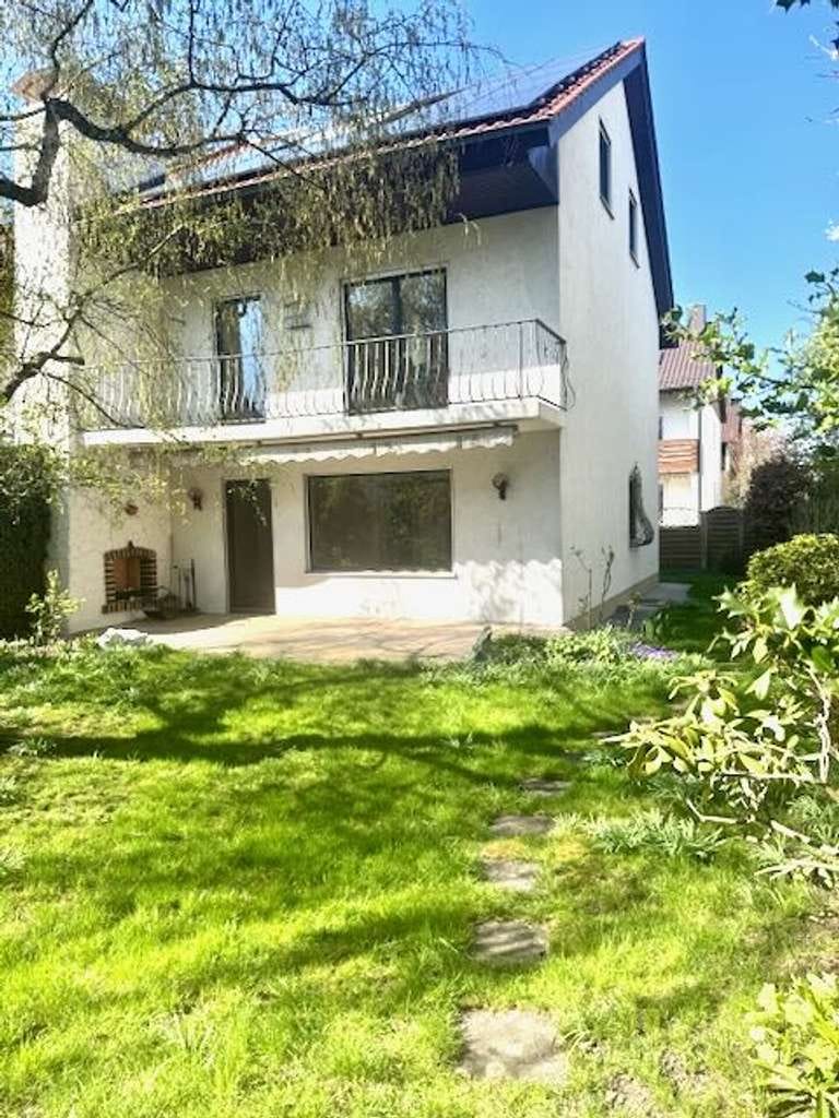 Immobilie in Puchheim - Ankommen & Wohlfühlen: Familienfreundliche Doppelhaushälfte mit viel Platz und Sonne - Bild 0