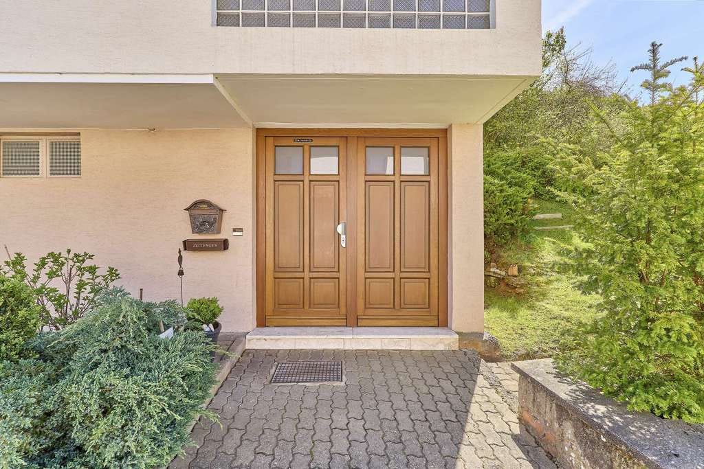 Immobilie in Eppenbrunn - Freistehendes Zweifamilienhaus mit Charme - Ideal für Eigennutzer oder Mehrgenerationen - Bild 2