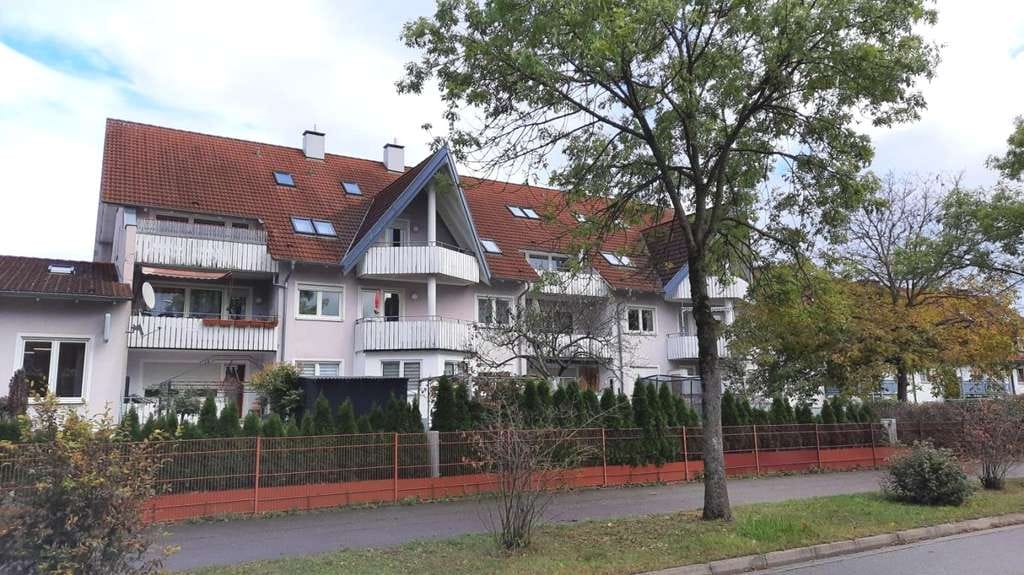 Immobilie in Bühlertann - Attraktive 3-Zi.-Dachgeschosswohnung mit Loggia und Balkon - Bild 0