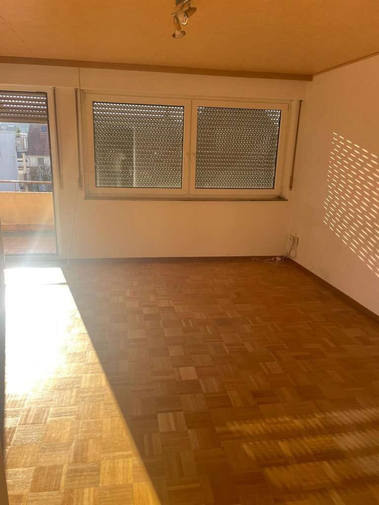 Immobilie in Gerlingen - 3 Zimmerwohnung mit zwei Balkonen und einem KFZ-Stellplatz - Bild 1