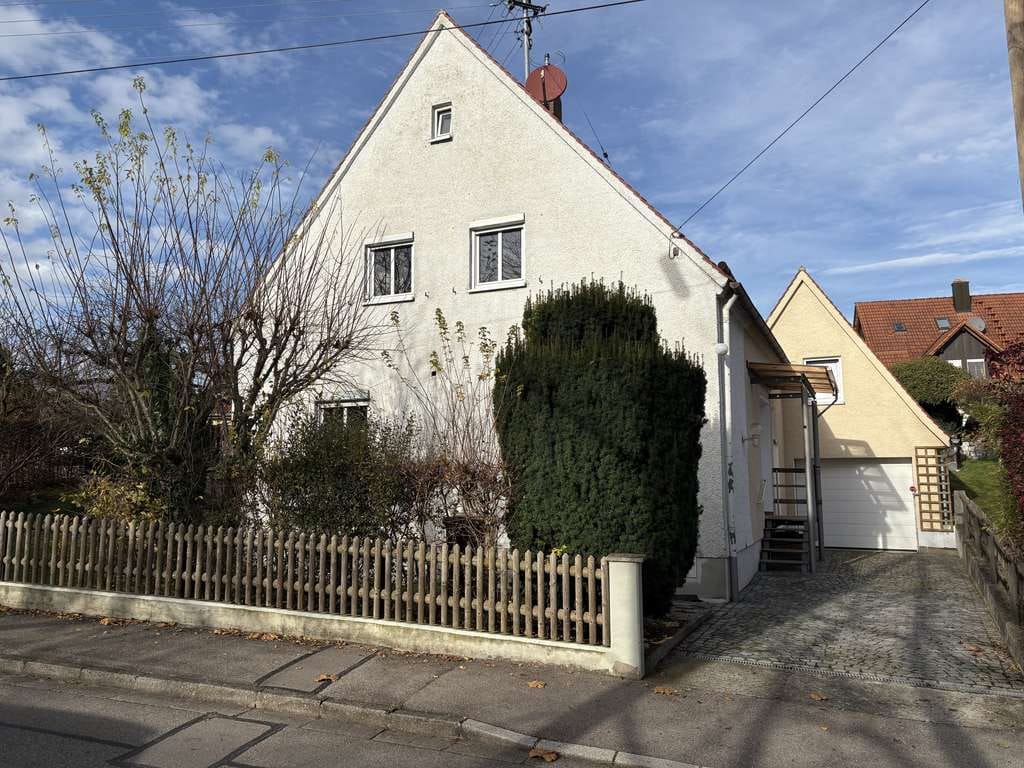 Immobilie in Gablingen - Einfamilienhaus mit Potenzial - idyllische Lage in Lützelburg - Bild 0