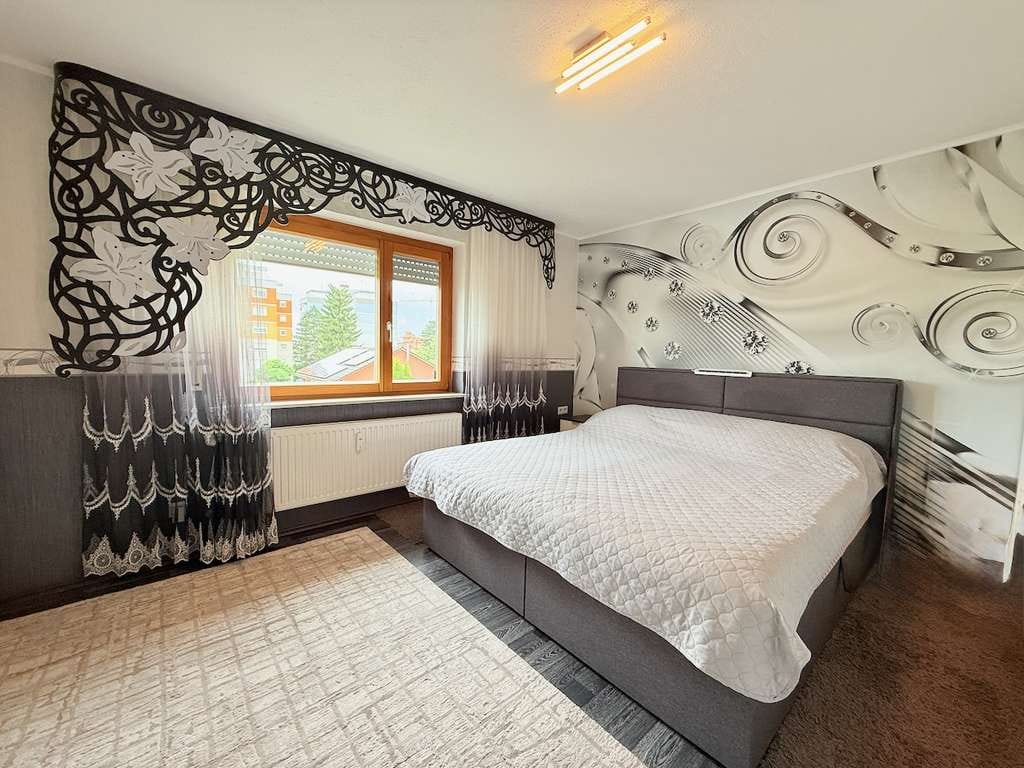 Immobilie in Wangen im Allgäu - Neuer Preis! Charmante 3-Zimmer-Wohnung mit Balkon, Gartenhäuschen und Einzelgarage - Bild 3