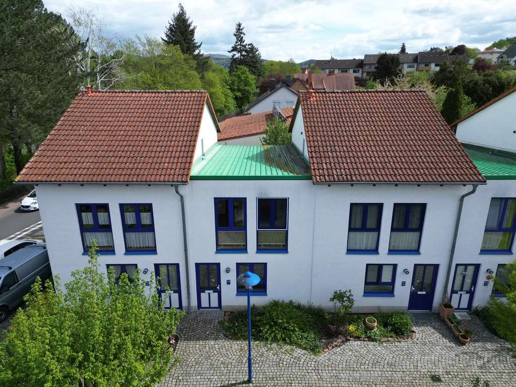 Immobilie in Witzenhausen - - Wohnen mit Urlaubsflair - Maisonettewohnung in gepflegter und ruhiger Wohnanlage in Witzenhausen - Bild 1