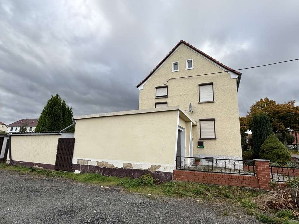 Immobilie in Löbau - Doppelhaushälfte mit Garage in ruhiger Lage von Löbau - Bild 1