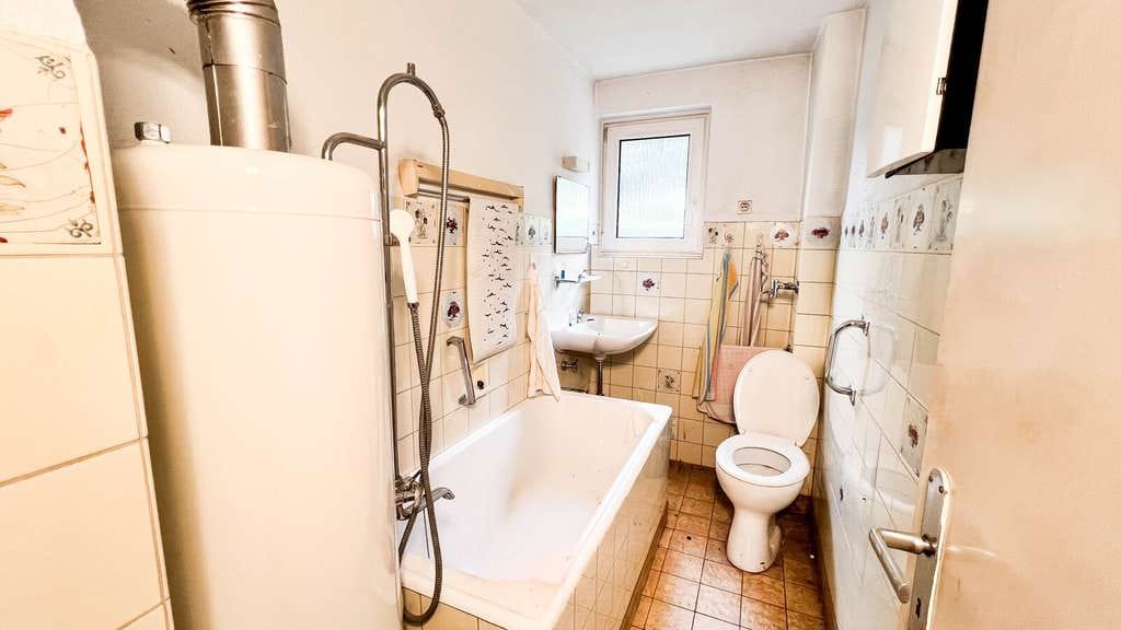 Immobilie in Weißbach - Großzügiges Einfamilienhaus mit Entwicklungspotenzial - Bild 4