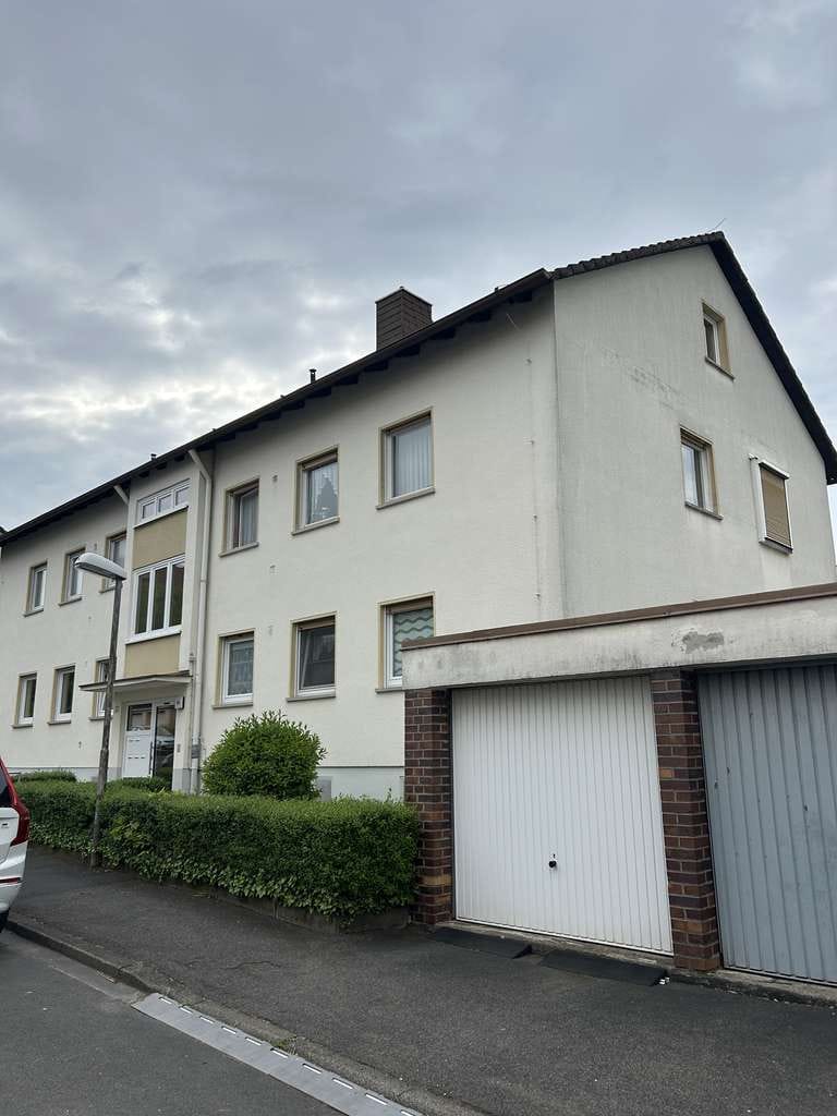 Immobilie in Bad Kissingen - Renovierungsbedürftige 3-Zimmer-Wohnung mit Balkon - Bild 0