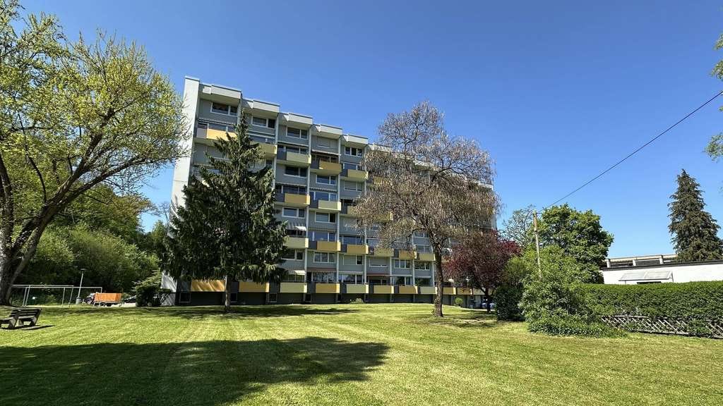 Immobilie in Esslingen am Neckar - Maisonetten-Eigentumswohnung mit Balkon in Esslingen-Weil - Bild 0