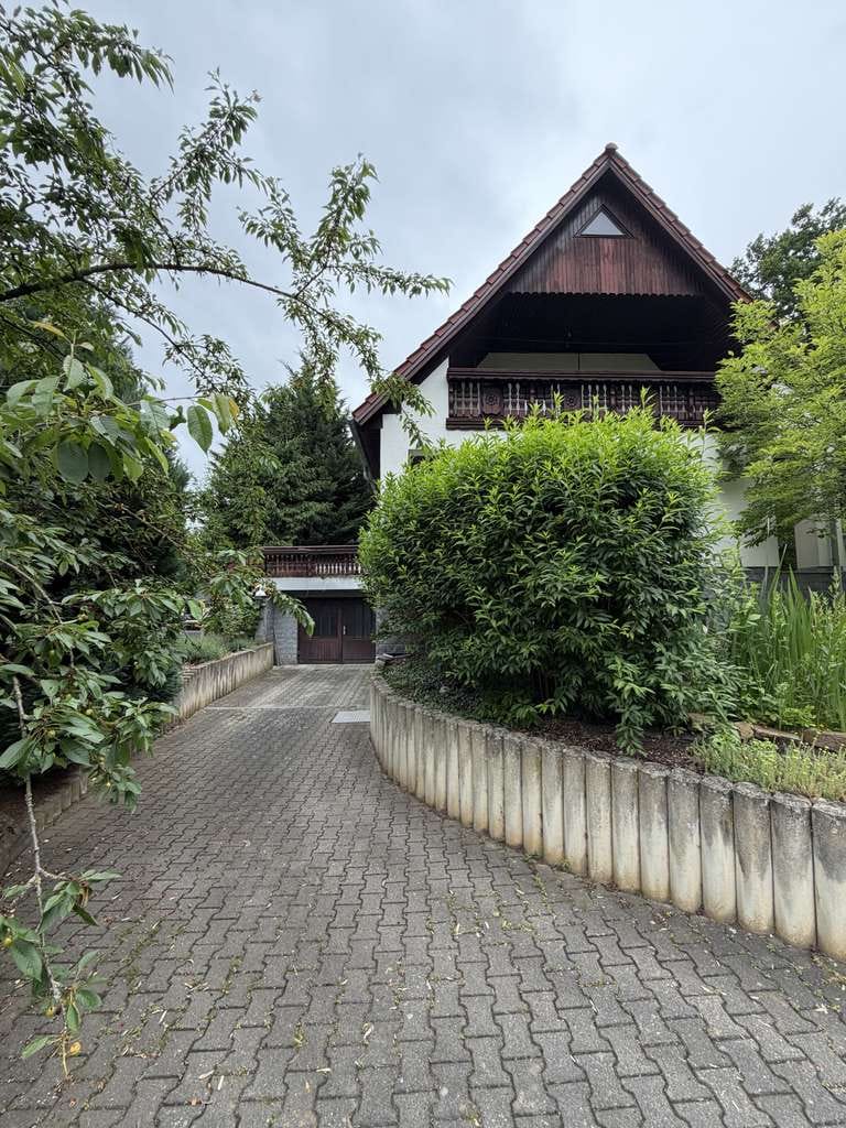 Immobilie in Colditz - Großzügige Doppelhaushälfte mit Pool, Teich, Garage & Nebengebäude auf ca. 1.000 m² Traumgrundstück - Bild 3
