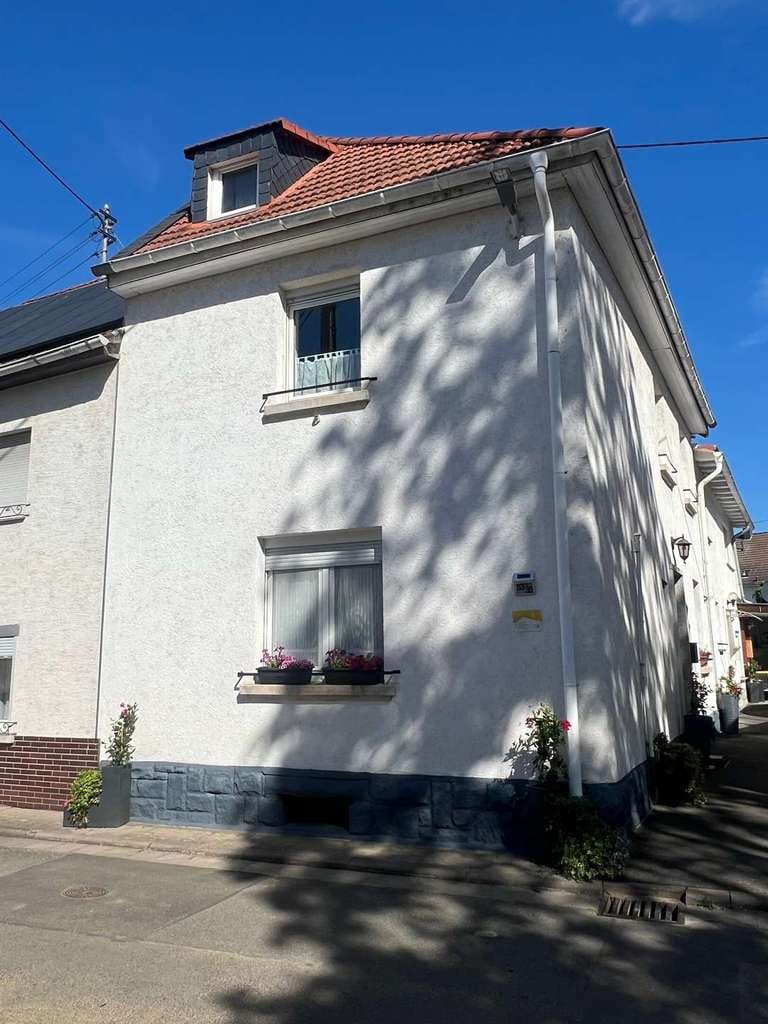 Immobilie in Bad Sobernheim - Top-Gelegenheit! 2 Häuser, 3 Wohnungen zum Preis von EINEM in Bad Sobernheim zu verkaufen. - Bild 2