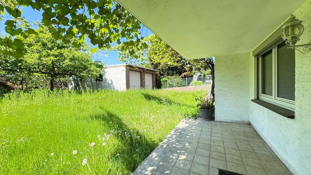 Immobilie in Egelsbach - Freistehendes Mehrfamiliehaus mit ELW und Doppelgarage in ruhige Lage, Egelsbach - Bild 3
