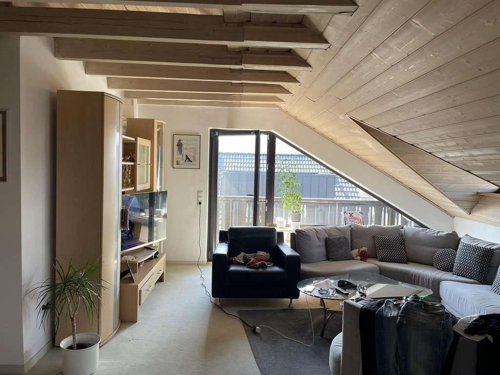 Immobilie in Goldbach - **Dachgeschosswohnung in Top-Lage** - Bild 1