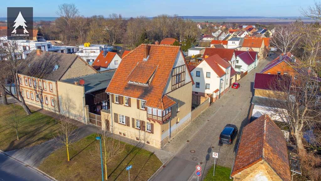 Immobilie in Seeland - Repräsentatives Wohnhaus mit historischem Flair und mit großzügigem Raumangebot - Bild 2