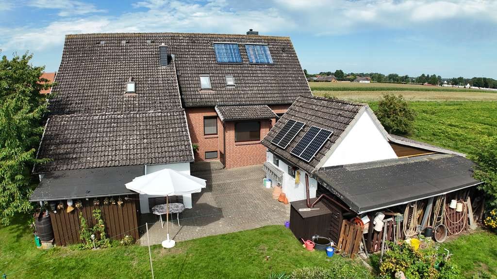 Immobilie in Eicklingen - Gepflegtes 1-2 Familienhaus mit Keller, Garage, Carport und Nebengebäude in ruhiger Randlage - Bild 4