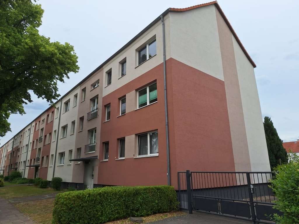 Immobilie in Perleberg - Drei-Raum-Wohnung (Eigentumskollektiv aus drei Wohnungen) in Perleberg - Bild 0