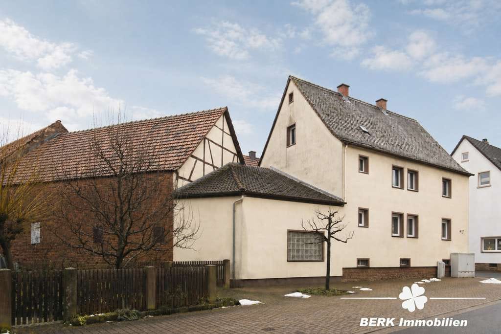 Immobilie in Mömlingen - BERK Immobilien - Attraktives Zweifamilienhaus für Familien und Kapitalanleger - Bild 1