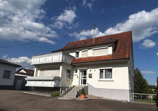 Immobilie in Neuhausen ob Eck - 2-Familien mit Wohnmobil: Alle haben Platz! - Bild 1