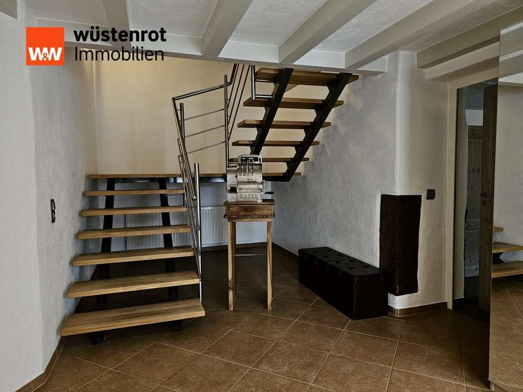 Immobilie in Dunningen - Tradition neu definiert: Exklusives Fachwerkanwesen mit modernem Wohnkomfort & Traumgarten - Bild 4