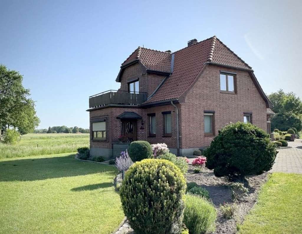 Immobilie in Pennigsehl - Ländliches Wohnhaus, top gepflegt, mit großem Platzangebot- Wintergarten, Balkon, Garagen! - Bild 1