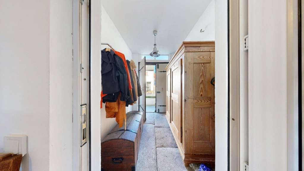 Immobilie in Herxheim - ~~ EINZIEHEN UND WOHLFÜHLEN - HISTORISCHES FACHWERKHAUS MIT GARTEN UND 2 GARAGEN ~~ - Bild 1