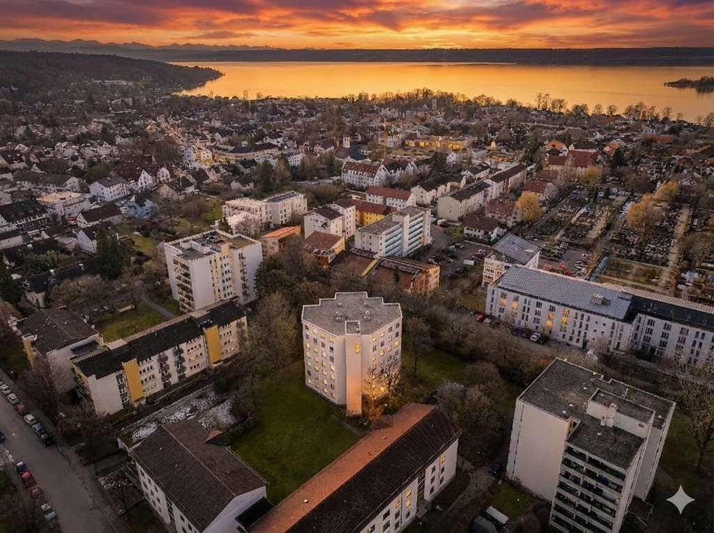 Immobilie in Herrsching am Ammersee - Ammersee-Lifestyle: Erstbezug nach Sanierung mit EBK & Loggia - Bild 0