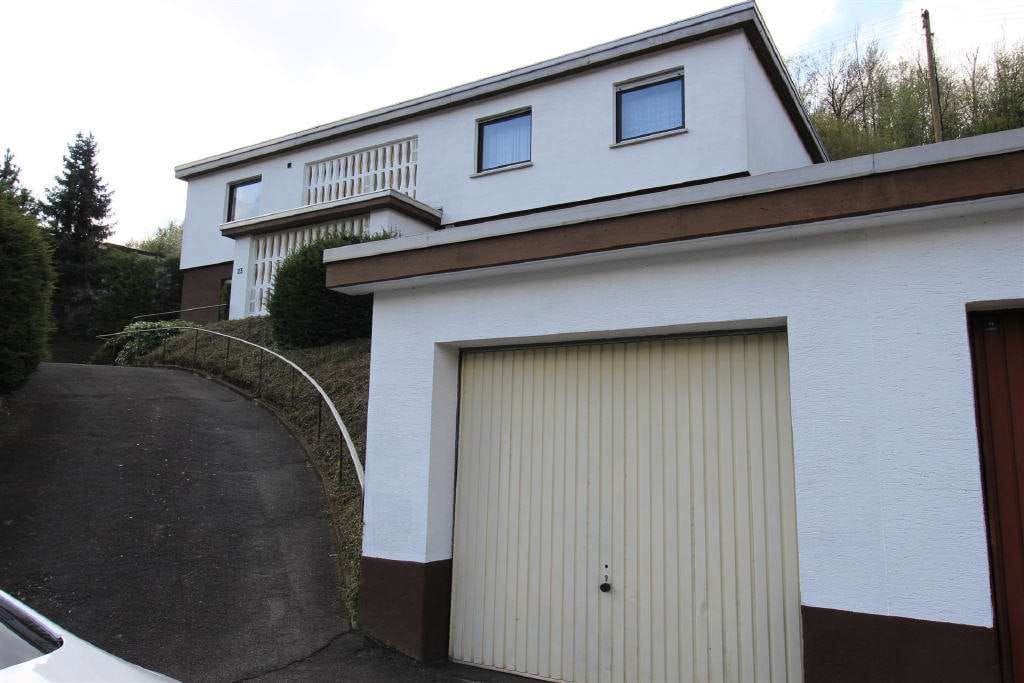 Immobilie in Kirschweiler - Renoviertes und gerade neu vermietetes Einfamilienhaus in Kirschweiler mit großem Wellnessbad  - Bild 0