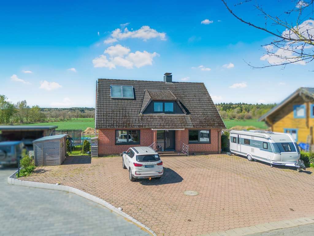 Immobilie in Latendorf - Feldnähe trifft modernen Wohnkomfort: Energieeffizientes Einfamilienhaus mit viel Platz - Bild 2