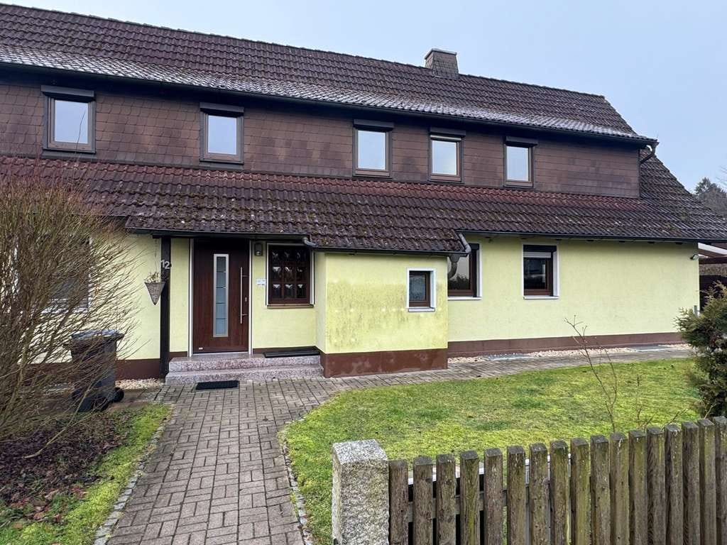 Immobilie in Marktleugast - Liebevoll sanierte Immobilie mit  großem Garten und Doppelgarage in ruhiger Wohnlage - Bild 4