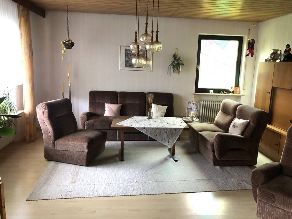 Immobilie in Schlüsselfeld - Geräumiges Ein- bis Mehrfamilienhaus mit großem Grundstück! - Bild 4