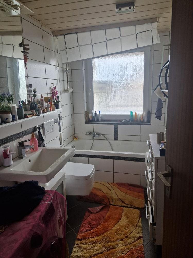 Immobilie in Weisenheim am Sand - Provisionsfrei 4 ZKB Dachgeschosswohnung im wunderschönen Winzerort Weisenheim am Sand - Bild 4
