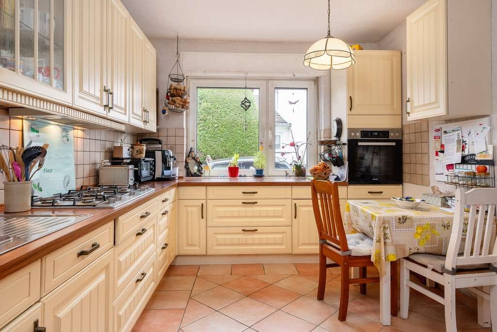 Immobilie in Grafschaft - Ländliche Freiheit in Ihrer Schönsten Form - Freistehendes Einfamilienhaus mit weiten Wiesenflächen - Bild 3