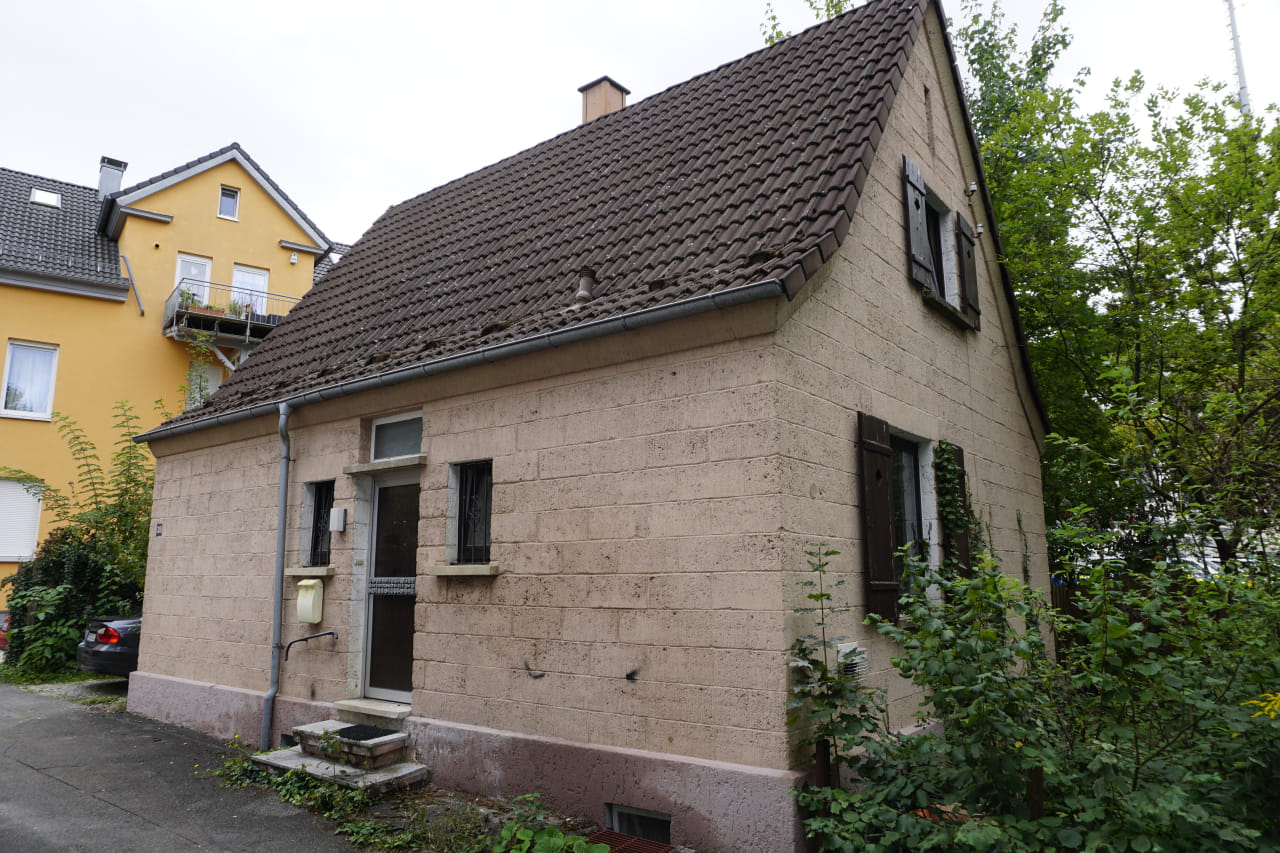 Immobilie in Reutlingen - RESERVIERT !!! Hübsches, kleines Häuschen in ruhiger, grüner Innenstadtlage in Reutlingen gegen H - Bild 2