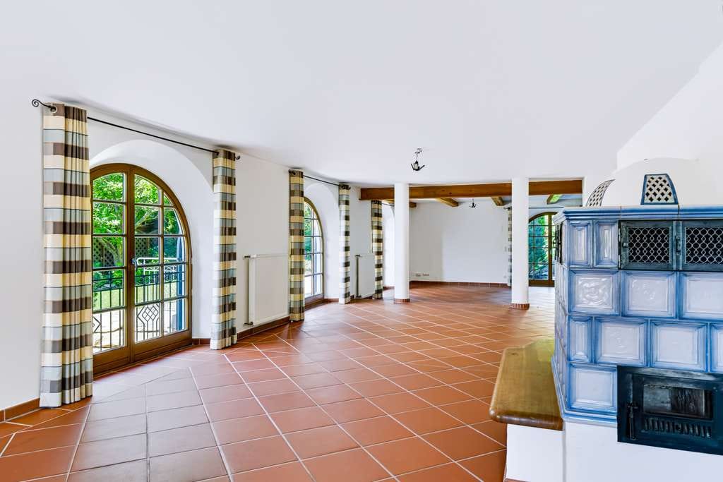 Immobilie in Ottenhofen - Exklusive Landhausvilla mit Traumgarten, provisionsfrei - Bild 4