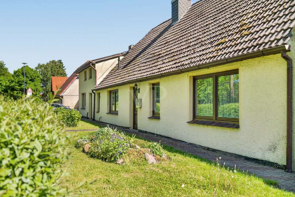 Immobilie in Elmenhorst/Lichtenhagen - Aus alt mach neu: Einfamilienhaus mit viel Potential I Einliegerwohnung I teilbares Grundstück - Bild 2