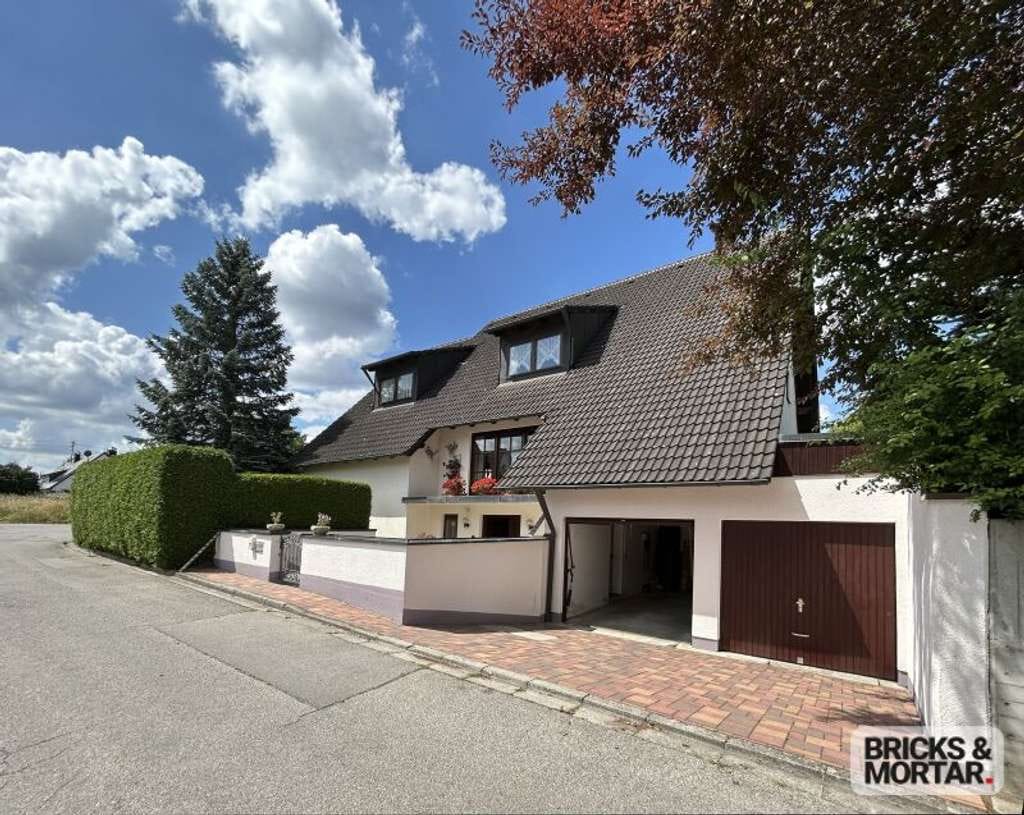 Immobilie in Diedorf - Viel Platz für die ganze Familie oder wohnen und arbeiten unter einem Dach -ruhige Wohnlage- - Bild 1