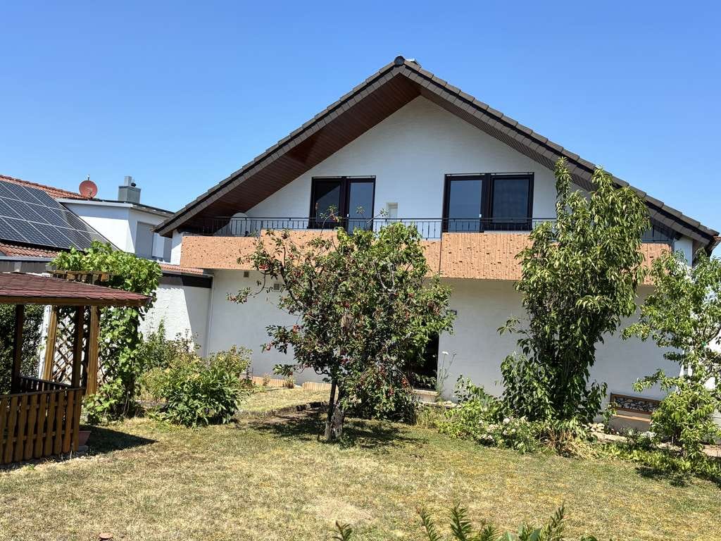 Immobilie in Cleebronn - Familienfreundliche Doppelhaushälfte in ruhiger Sackgasse – sonniger Südgarten & viel Potenzial - Bild 0