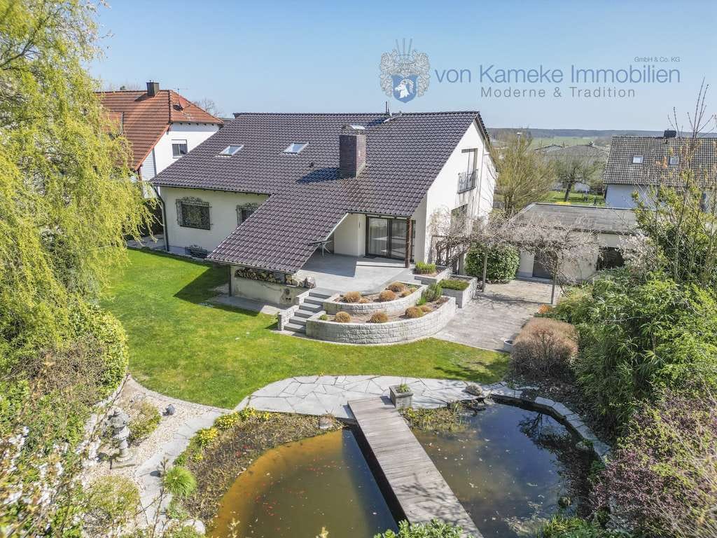 Immobilie in Weisendorf - Stilvolles Wohnen mit Pool und Gartenparadies in Weisendorf-Buch - Bild 0