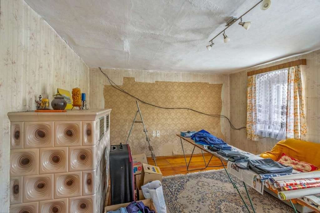 Immobilie in Wermsdorf - Einfamilienhaus mit viel Nebengelass und großem Garten - Bild 1