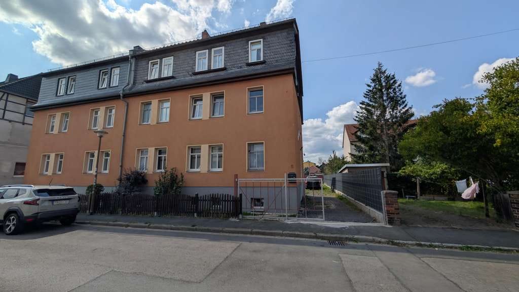 Immobilie in Rudolstadt - Stilvolles Mehrfamilienhaus in Rudolstadt-Schwarza: Drei Wohneinheiten, ruhige Umgebung, starke Rend - Bild 1