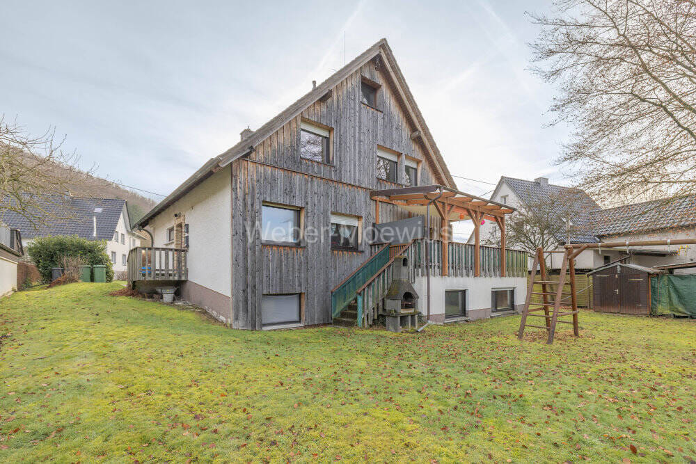 Immobilie in Windeck - Mehrfamilienhaus mit großem Garten, Terrasse und Garage - Bild 0