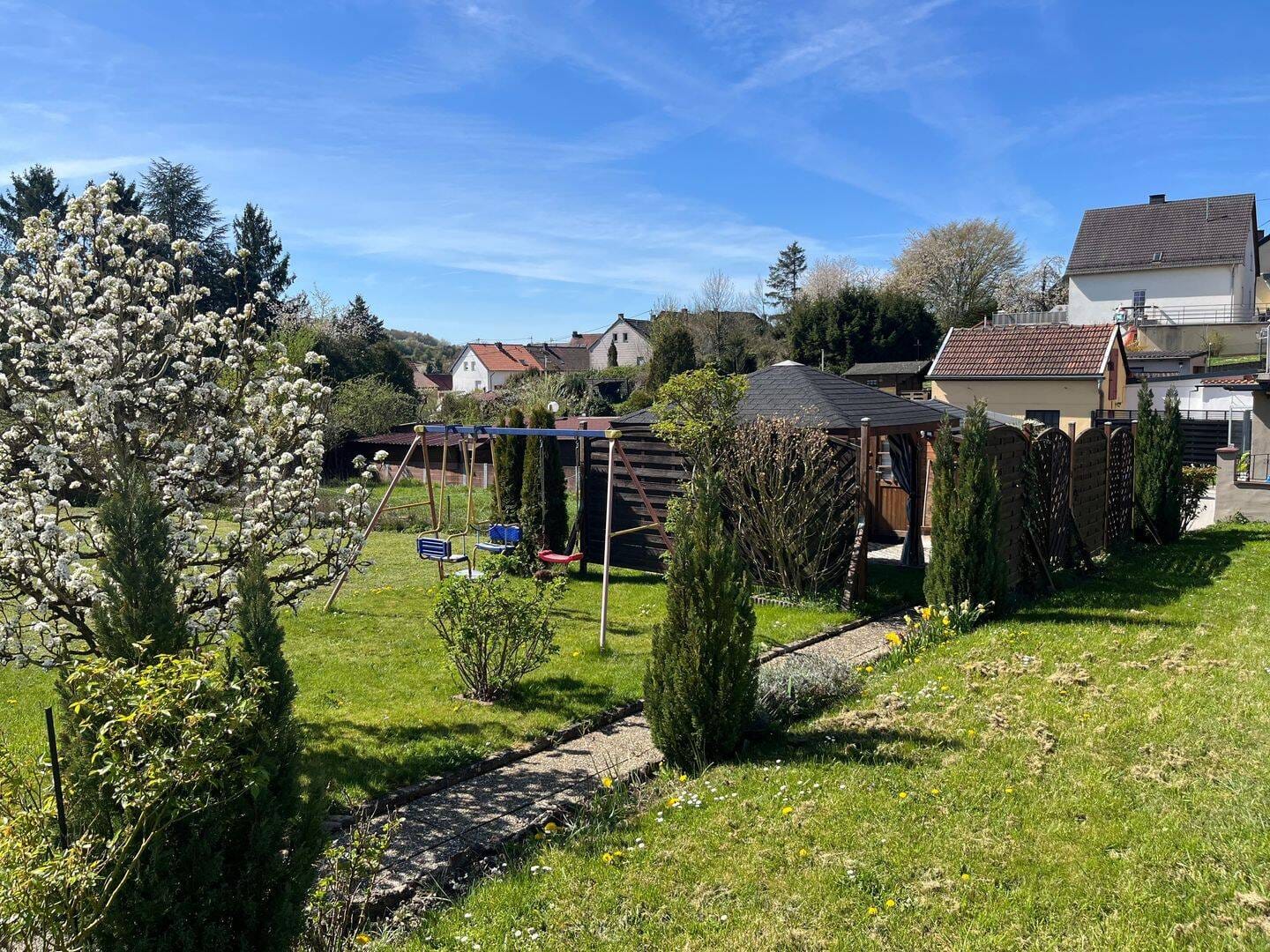 Immobilie in Mandelbachtal - Nettes kleines Reihenmittelhaus in Ommersheim - Bild 0