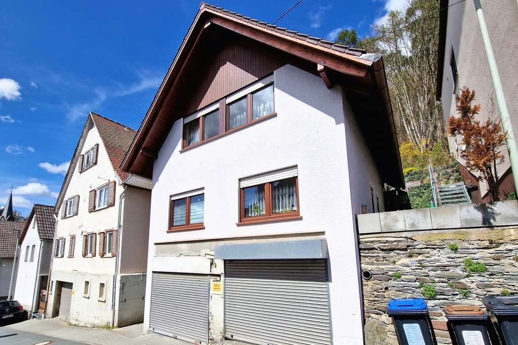 Immobilie in Schmitten - Neuer Preis!  Grundstück, 3 Gebäude, bis zu 5 WE, davon 3 vermietet - Bild 0