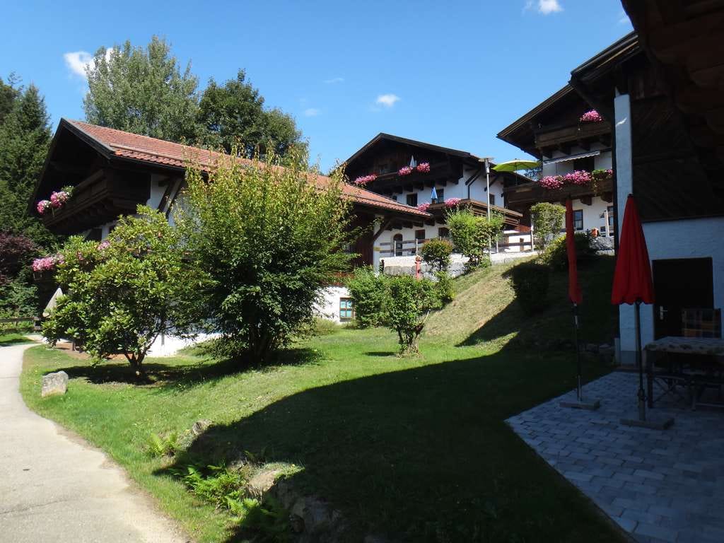 Immobilie in Hauzenberg - Ferienidylle pur – 2-Zimmer-Wohnung mit Hallen- & Freibad in traumhafter Anlage - Bild 0