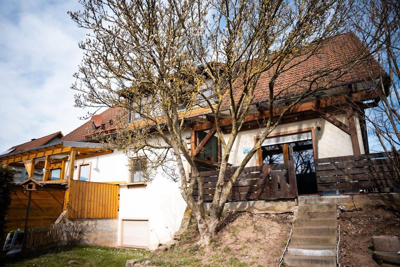 Immobilie in Burgebrach - Mehrfamilienhaus - 4 Wohneinheiten - vollvermietet - Mönchherrnsdorf - Bild 1