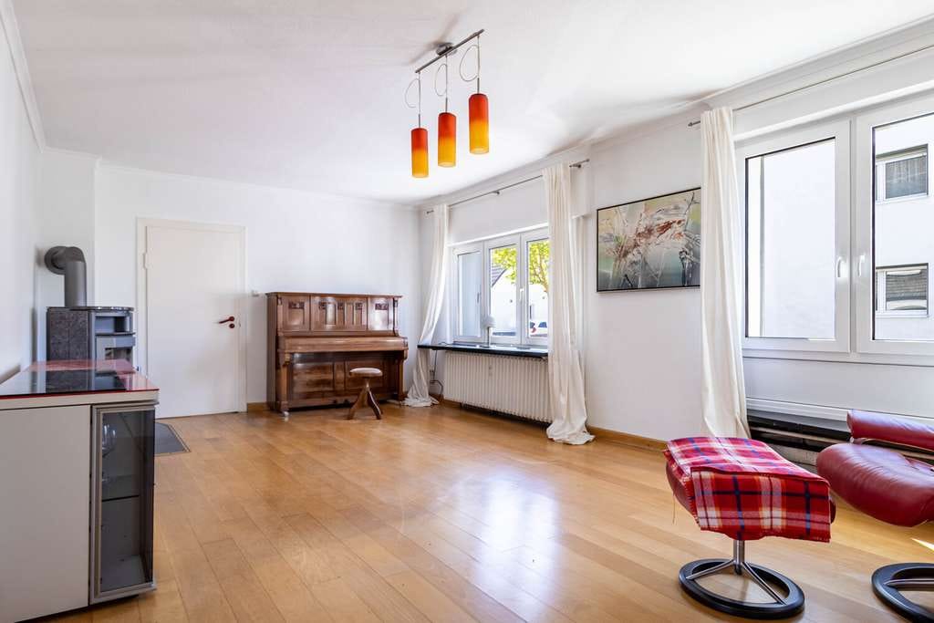 Immobilie in Brilon - Ein Haus voller Möglichkeiten – Raum für Ideen, Familie und Zukunft - Bild 3