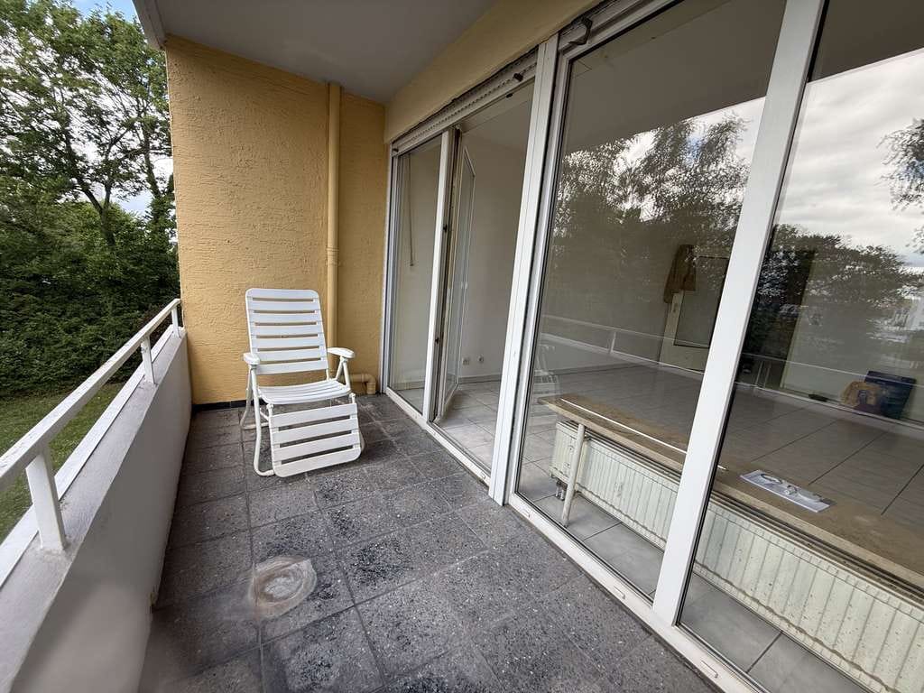 Immobilie in Sandhausen - Gepflegte 1-Zimmer-Wohnung mit großzügiger Loggia und Stellplatz - Bild 1