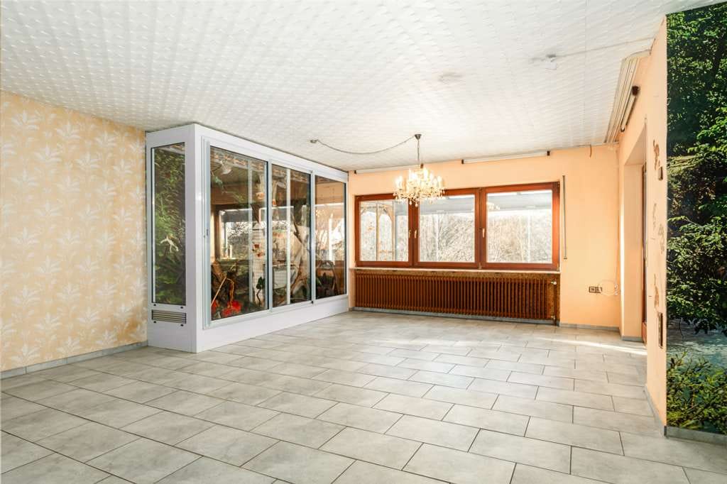 Immobilie in Burgthann - Charmantes Wohnensemble mit Potenzial – Zweifamilienhaus für Ihre individuellen Modernisierungswünsc - Bild 1