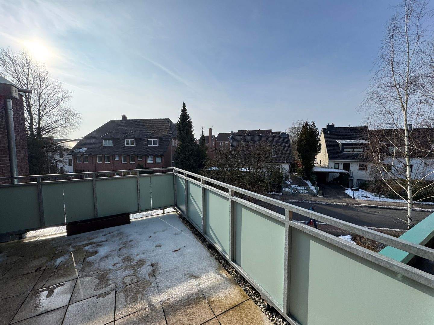 Immobilie in Bargteheide - 2,5-Zimmer Wohnung mit zwei Dachterrassen, zwei Tiefgaragenstellplätze in zentrumsnaher Lage Bargteheides! - Bild 1
