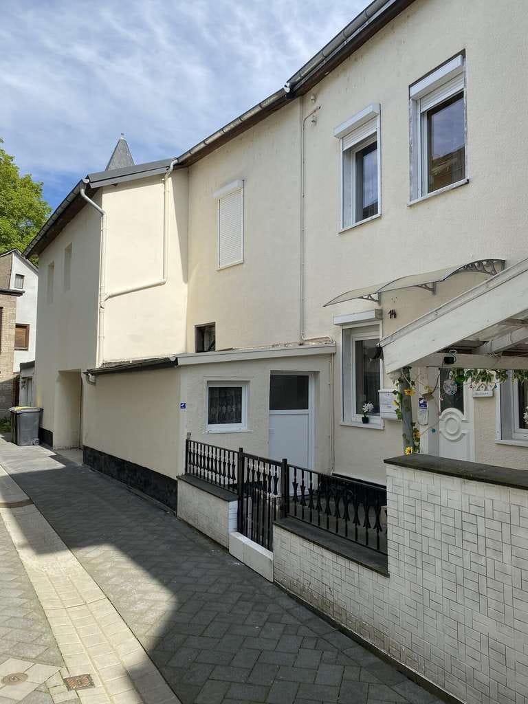 Immobilie in Andernach - Kleines, saniertes Häuschen im Herzen von Andernach  mit 2 Wohnetagen, Hof, Garage ohne Garten - Bild 0