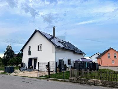 Immobilie in Nordendorf - MODERNES WOHNEN IN NATURNÄHE MIT TERRASSE - Bild 0