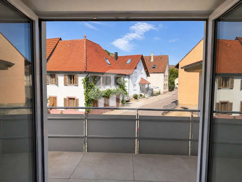 Immobilie in Vogtsburg im Kaiserstuhl - 3-Zimmer-Wohnung mit traumhaftem Balkon - Bild 0